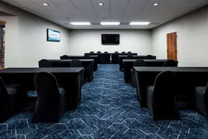 Image of CLUBHOUSE INN AND SUITES TOPEKA