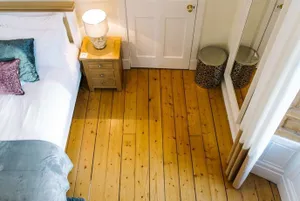 Image of Pleasant Apartment Near Princes Street Gardens