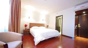 Image of Waiting Hotel (Shanghai Xujiahui Branch)
