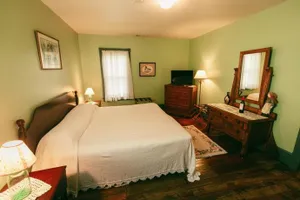 Image of Golden Eagle Inn