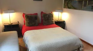 Image of Maisonnette à Etables : La Jaune