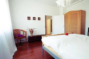 Image of Tektona "Bed & Breakfast"