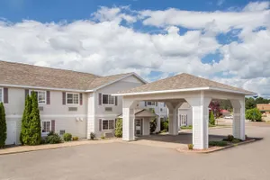 Image of Super 8 by Wyndham Eagle River