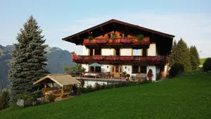 Image of Hof Hamoos
