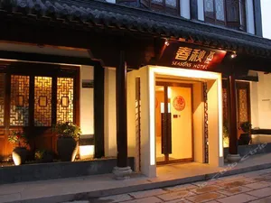 Image of Seasons Hotel