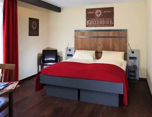 Image of Brauerei Gasthaus Lohhof im Münchner Norden, direkt an der S1, nähe vom Flughafen, Zentrum, A92, Allianz Arena, Ruderregatta und Schießanlage G- Hochbrück entfernt, Internationale Küche