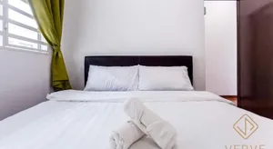 Image of Ipoh Deluxe Family Home by Verve (14 Pax) EECH04
