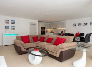 Image of Brand New Large 2Bed Apartment In Angel - Sleeps Max 10