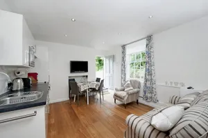 Image of The Apartment, 24 West End Terrace, Winchester