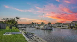 Image of CANAL HOME NEAR MOOLOOLABA - Kooringal