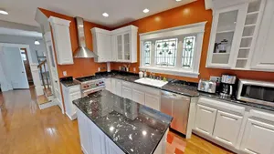 Image of Linden Hills Luxury Charmer