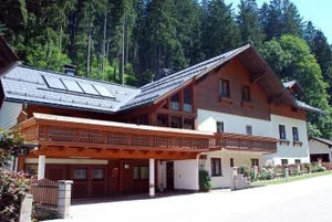 Image of Four Seasons Lodge