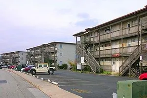 Image of Bayshore Central 44