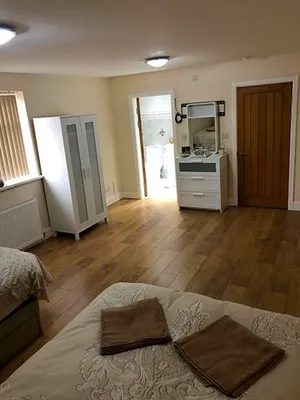 Image of BIG ROOM rusholme WITH TV AND PRIVATE BATHROOM-parking&wifi