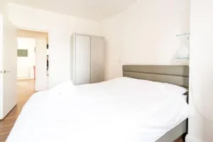 Image of Gorgeous Apartment in Trendy Neighbourhood (HM3)