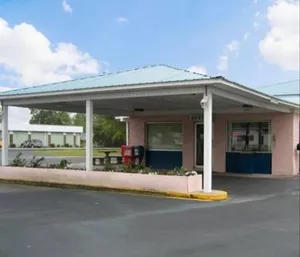 Image of Executive Inn Marianna