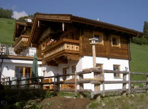 Image of Kama Alm