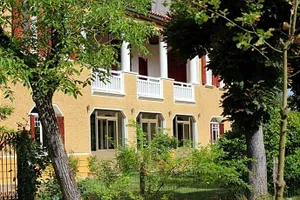 Image of Maison Poche