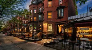 Image of Stylish Newbury Street Studio, #2