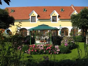 Image of Das junge Romerstein - das kleine Juwel an der Therme