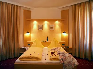 Image of Hotel Goldener Brunnen