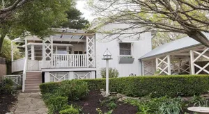 Image of Hollyoak Cottage - delightful, ducks and doileys!