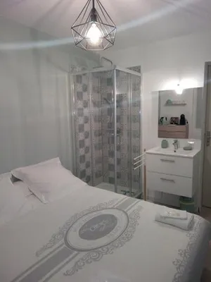 Image of "Chez Lyly et Juju" Piscine&Sauna Calme 3chambres
