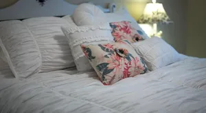 Image of Poppy Sister Inn