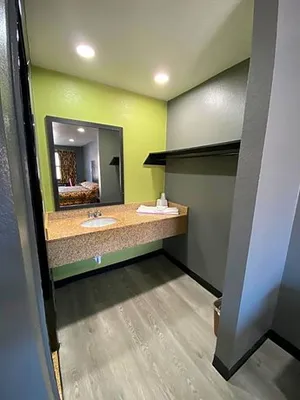 Image of Town House Motel