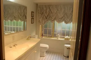 Image of JOHN HUNTER B&B