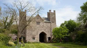 Image of Welsh Gatehouse, Historic Castle which can cater for Electric Vehicle