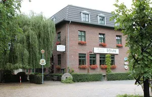 Image of Erftruhe