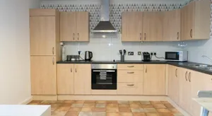 Image of Hullidays - Theatre Side Apartment - Refurbished 2023