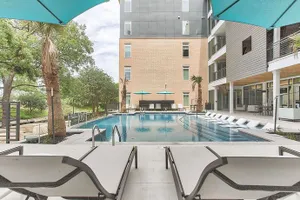 Image of Stay Alfred on 9th Street