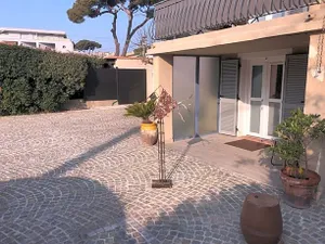 Image of Hôtel du Bord de Mer "Le Vanillé"