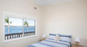 Image of Lakeside Flats 3
