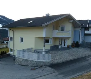 Image of Apart Schranz