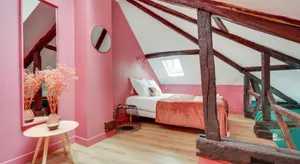 Image of 147 Suite Atmosphere, Nice Duplex, Paris Center