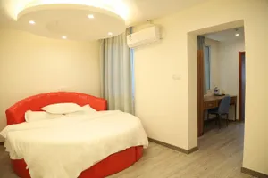 Image of Haiyi Hotel (Nanchang Bayi Square Art Museum)