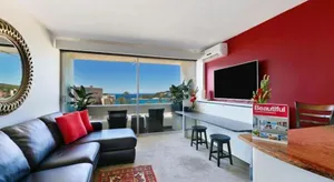 Image of manlybeachonline.com713 At The Beach