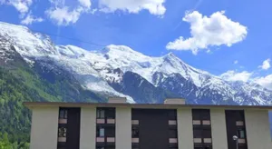 Image of Studio lumineux avec vue sur le massif du Mont-Blanc