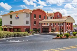 Image of Comfort Inn & Suites Midway