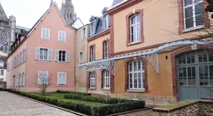 Image of L'esprit d'antan, quartier historique deux personnes