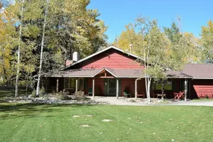 Image of Lone Pine Lodge