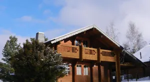 Image of EIFELCOTTAGE Family 9