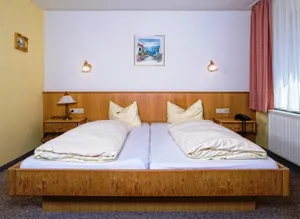Image of Hirsch