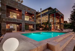 Image of The Arrive Emerald - 5 Br Home