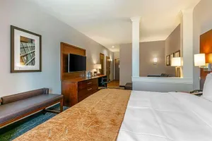 Image of Comfort Suites Tupelo