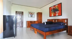 Image of L'ORANGE BUDGET ROOM