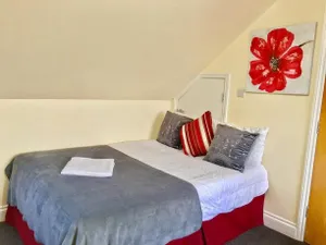 Image of London Deluxe Loft Apartment with Shower